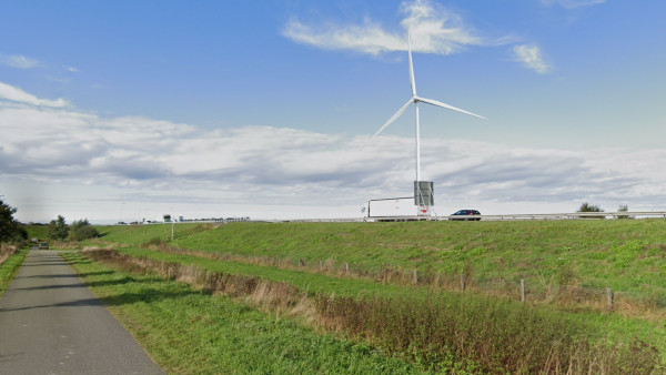 Beverdamweg t.h.v. nr. 2 zicht op noordelijke molen