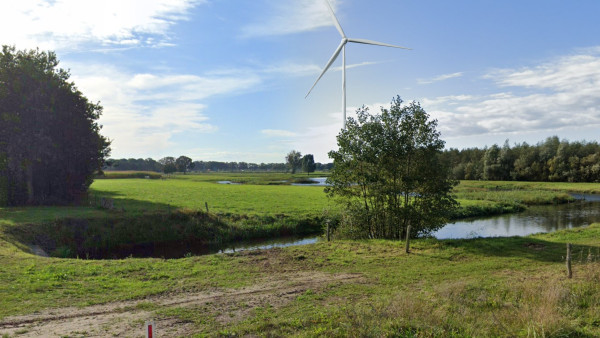 Beverdamweg t.h.v. nr. 2 zicht op zuidelijke molen